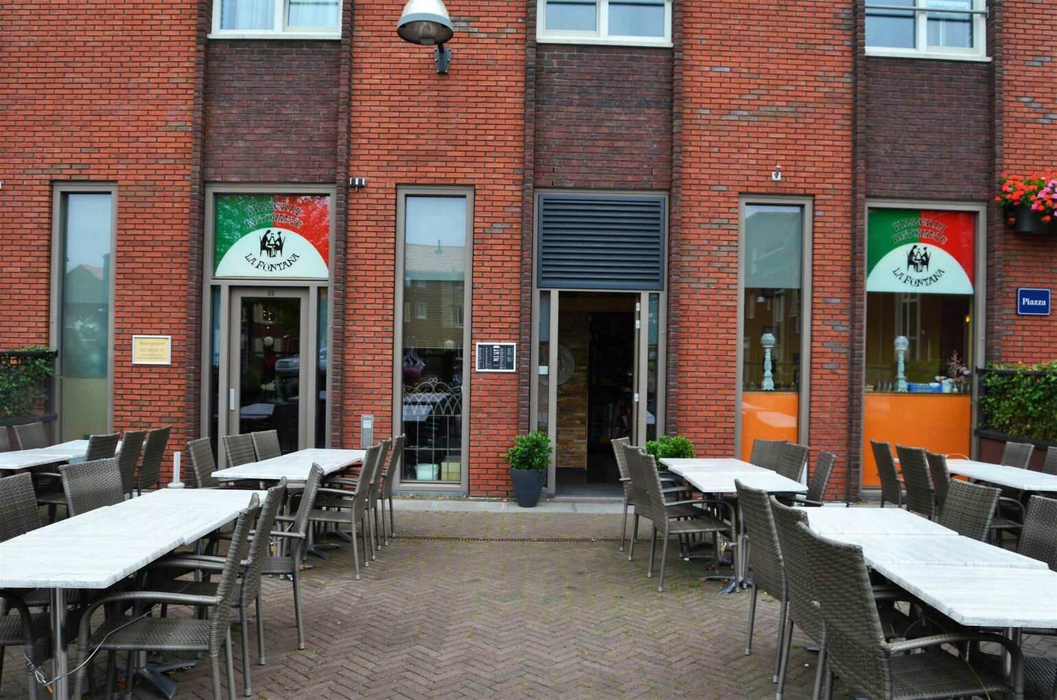 Reserveren Houten Ristorante La Fontana